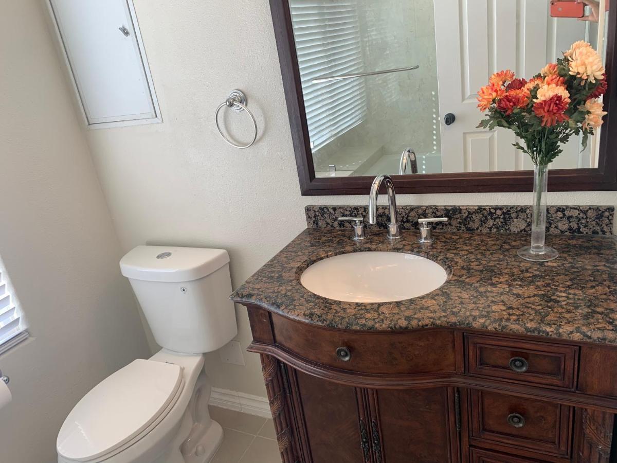 Luxhome Suites N Villa Riverside Kültér fotó